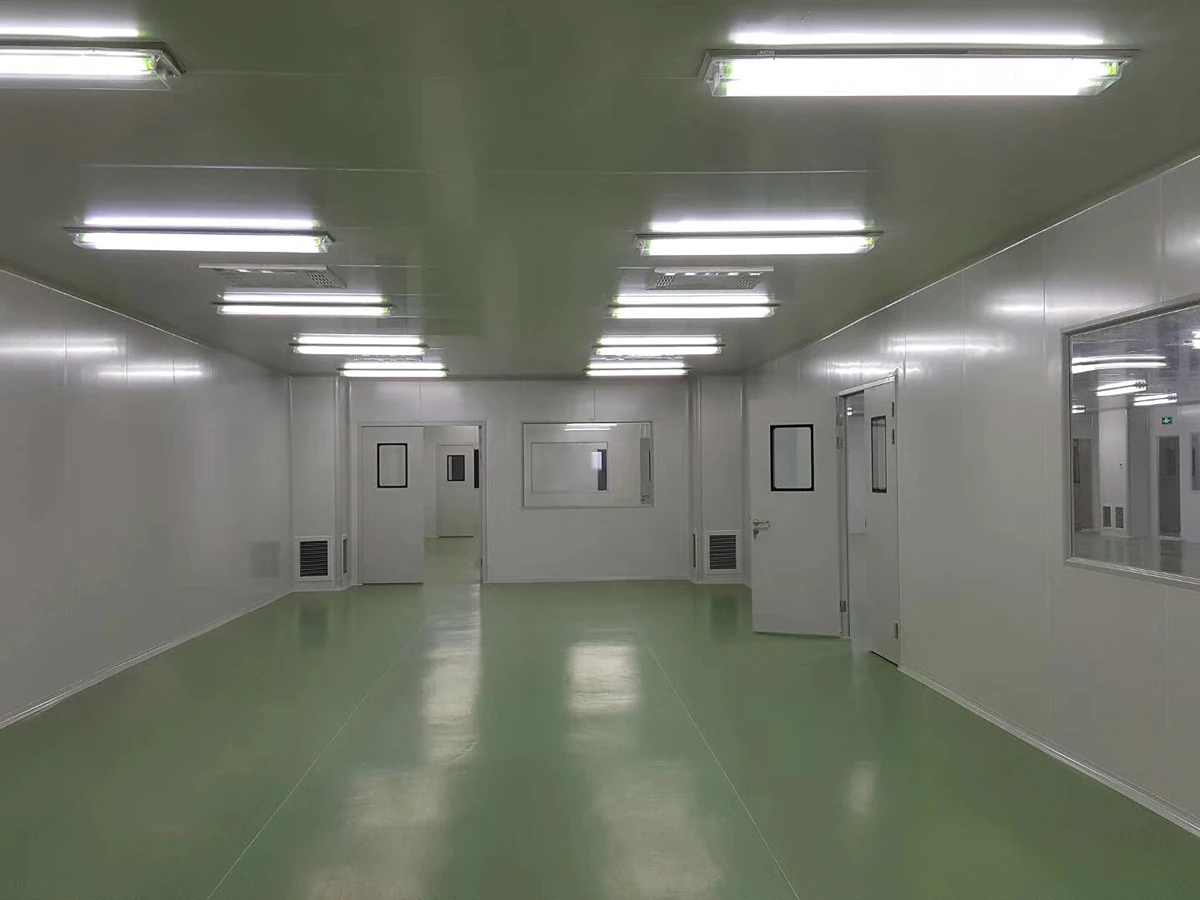 Cleanroom airtight door and partition detail
