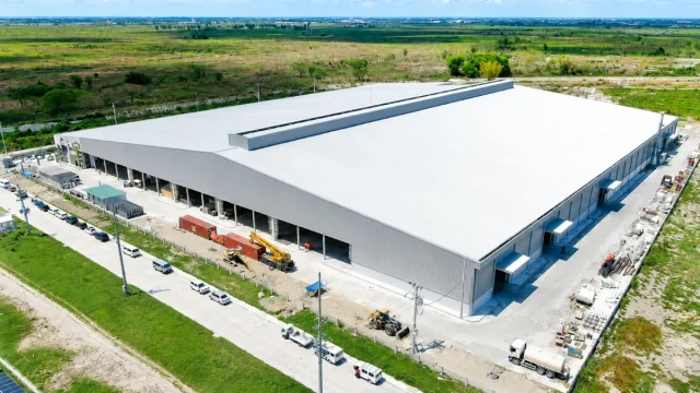 exterior de almacén de estructura de acero
